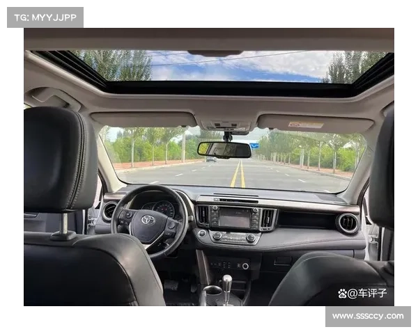 丰田RAV4换新装了 看看尺寸改没改 车内屏幕大了 内外交叉轮毂 丰田RAV4换新装了 看看尺寸改没改 车内屏幕大了 内外交叉轮毂